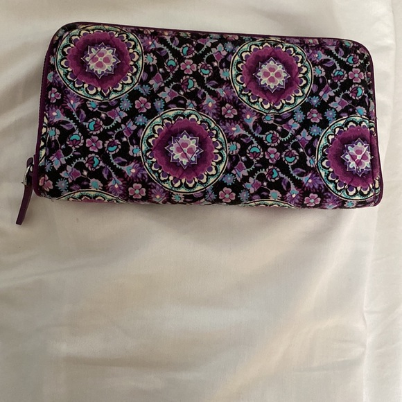 Vera Bradley Wallet in Purple Medallion - Picture 2 of 6
